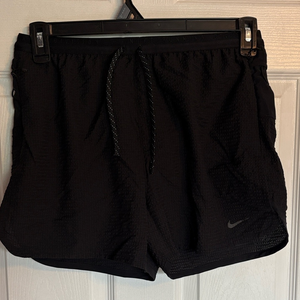 Nike Men's Black Athletic Shorts NWT